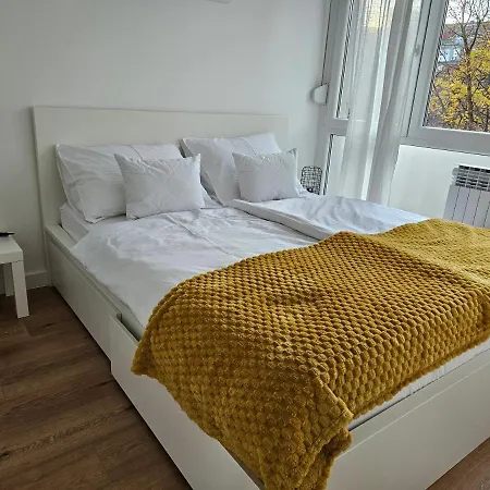 Land Apartments Zagabria Esterno foto